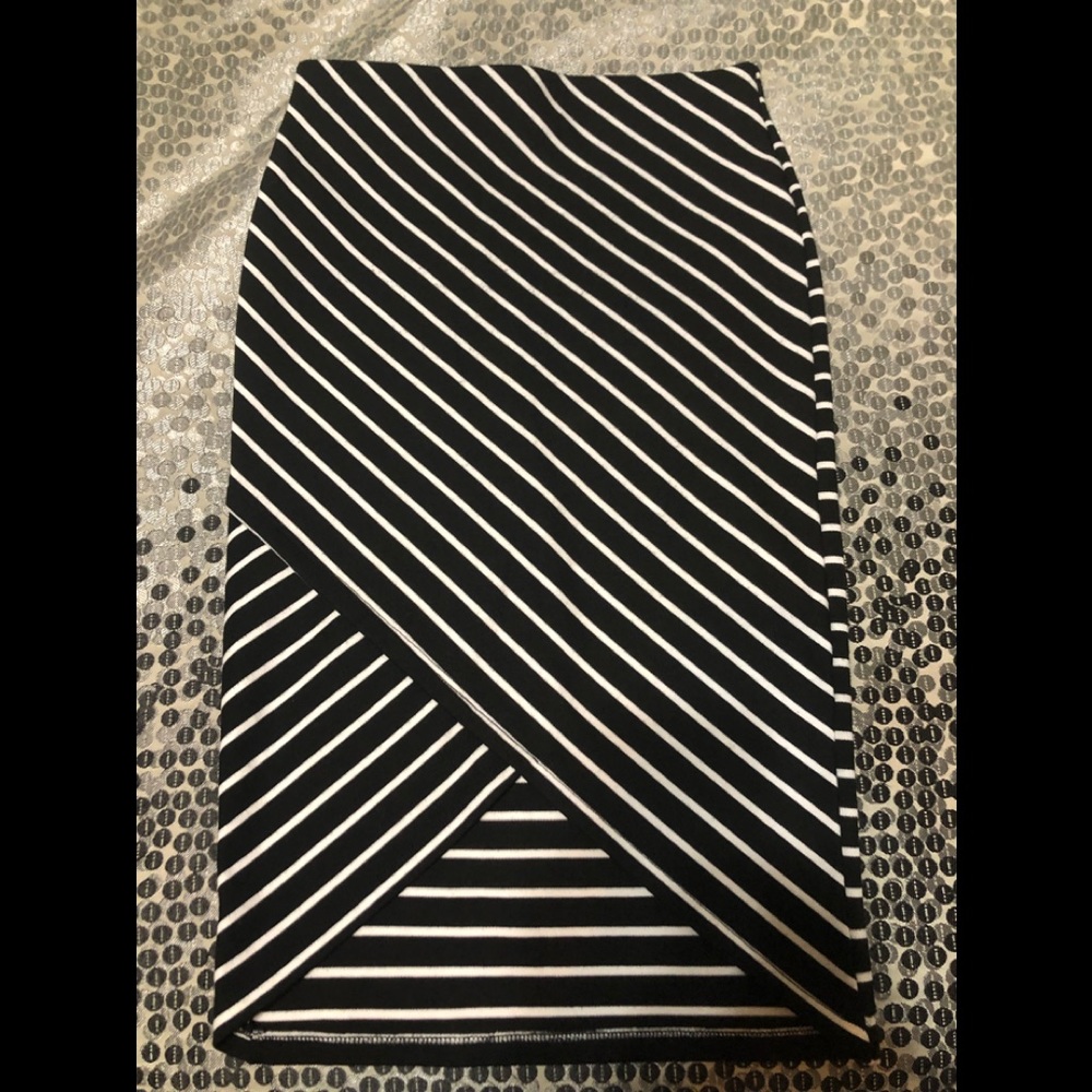 Black and white striped pencil skirt worn once